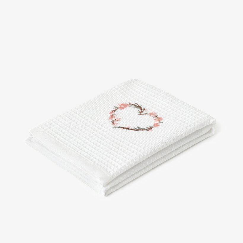 Geborduurde theedoek - wafeldoek - Bloemenhartje