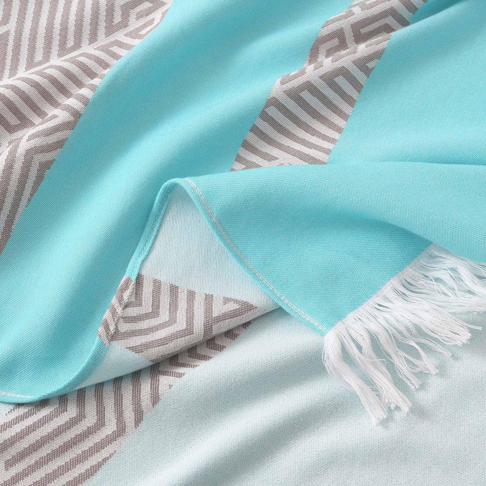 Lichte strandbadhanddoek - Mozaïek op turquoise