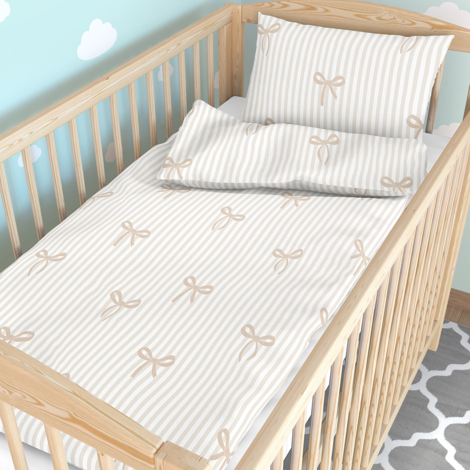 Katoenen beddengoed voor babybedje - Latte strikjes met streepjes