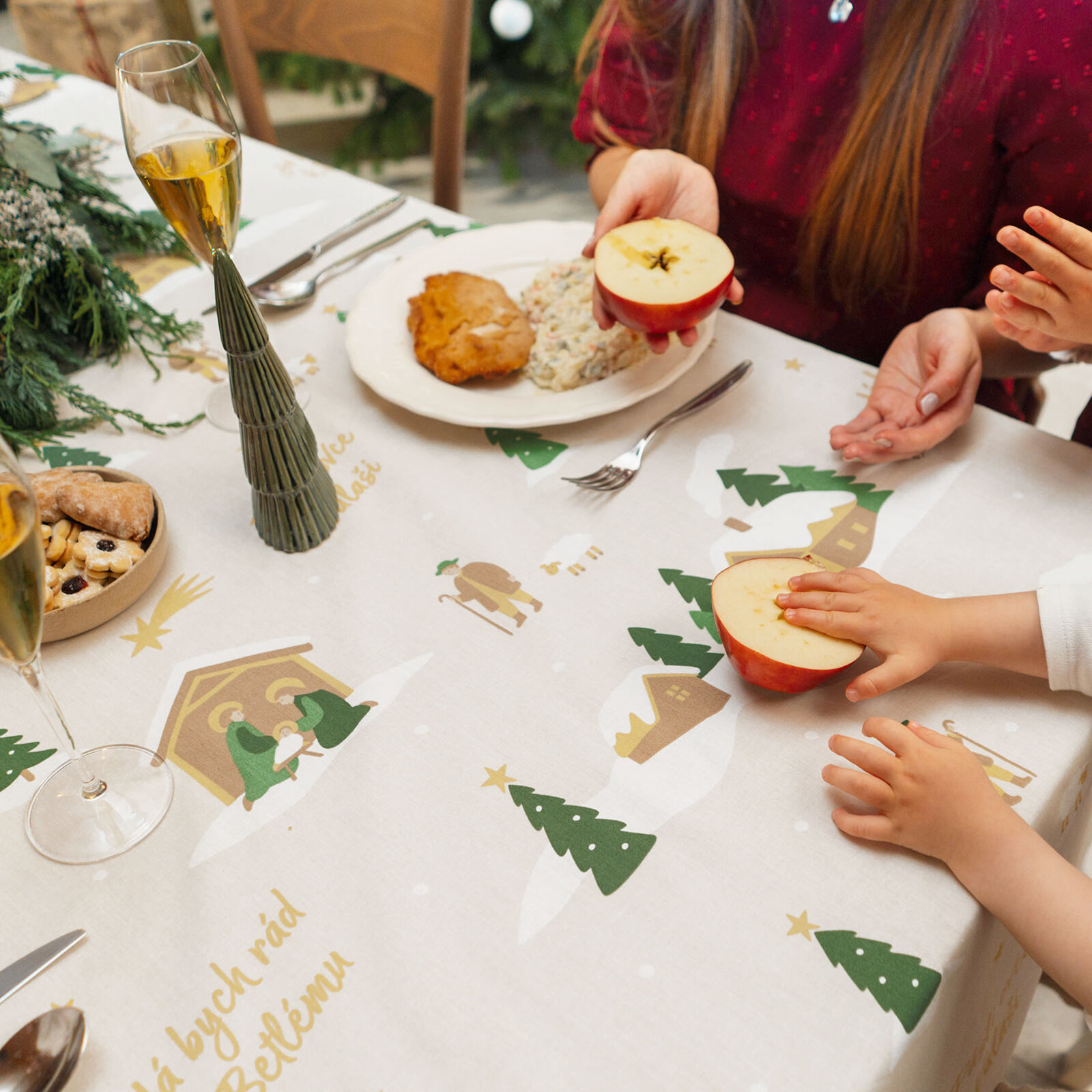 Kerst hoekig tafelkleed 100% katoen renforcé - Pásli ovce Valaši