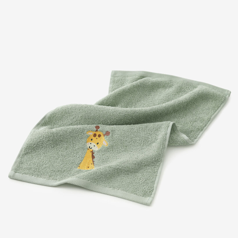 Badstof handdoek voor kinderen - Giraf op saliegroen