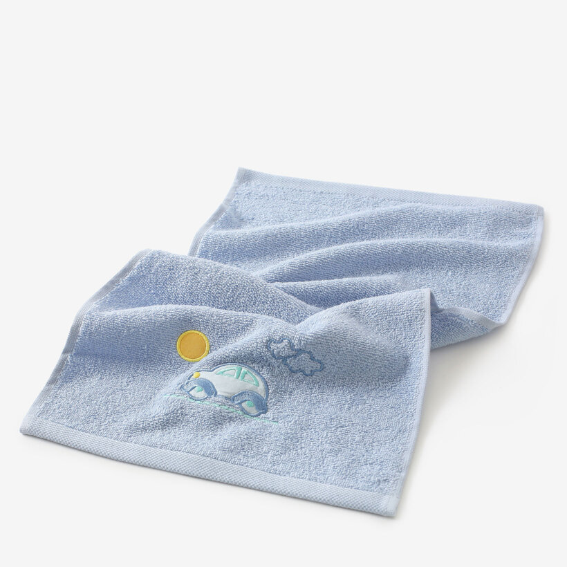 Kinder badstof handdoek - Autootje op blauw