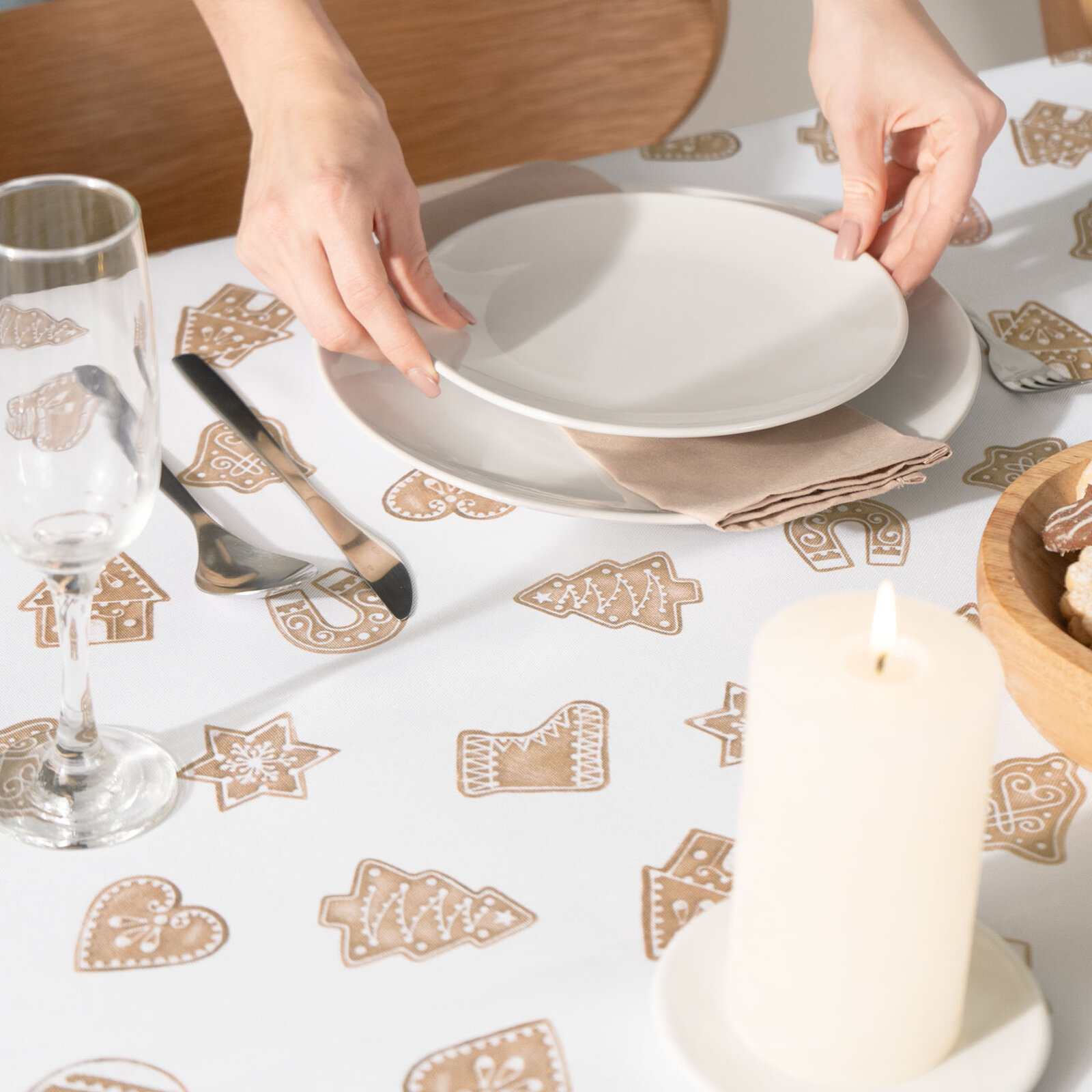 Kerst hoekig teflon tafelkleed - Peperkoek