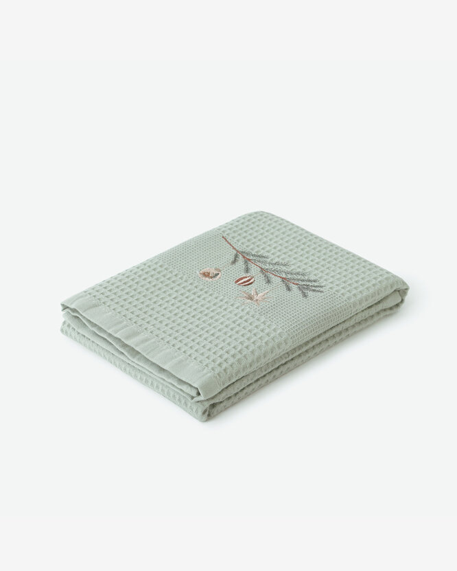 Kerst keuken wafeldoek - geborduurde theedoek - Kerstballen op een tak op saliegroen