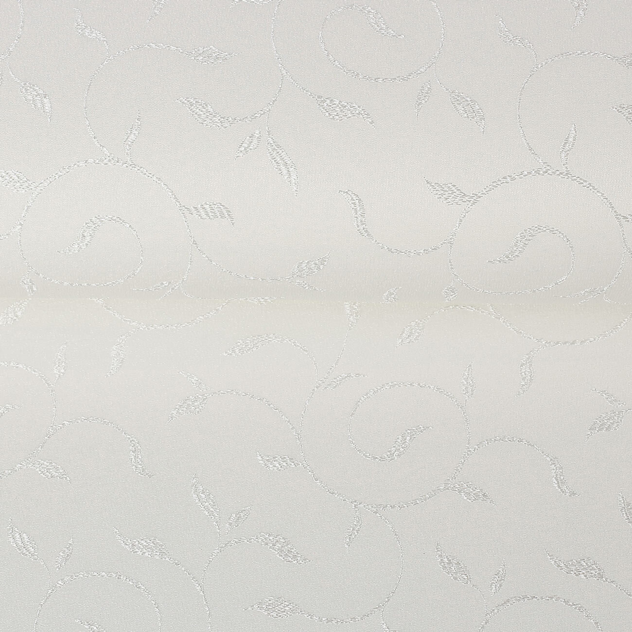 Tafelstof met tefloncoating - crème met grote ornamenten