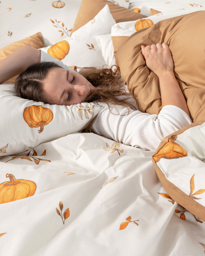 Katoenen beddengoed Duo - Herfst pompoenen en blaadjes met bruin