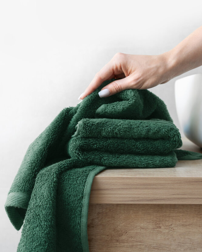 Bamboe handdoek/badhanddoek - smaragdgroen